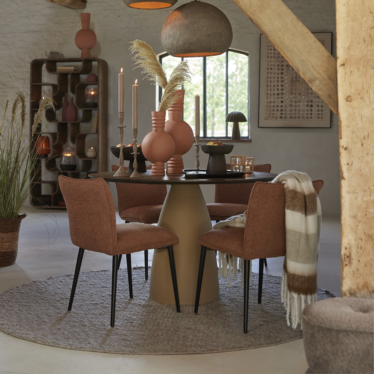 Palmira round dining table matte beige