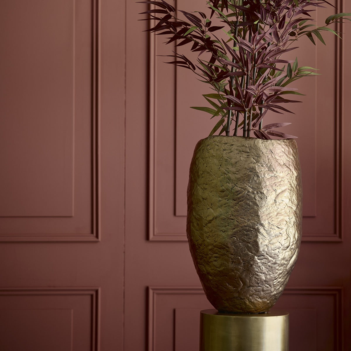 Tingri antique bronze vase