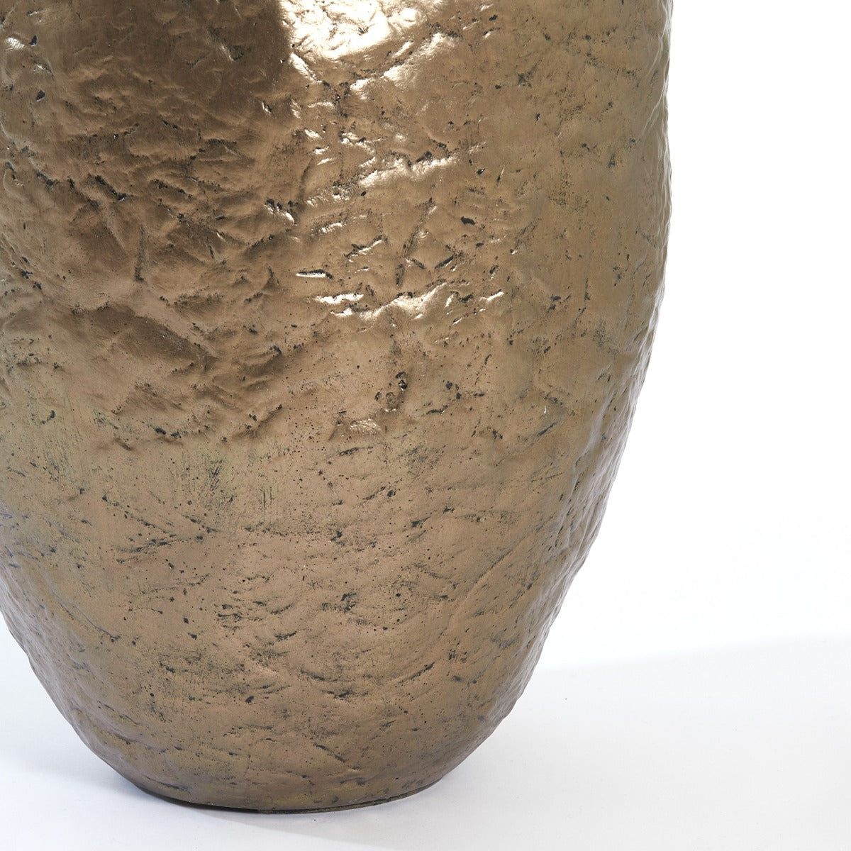 Tingri antique bronze vase