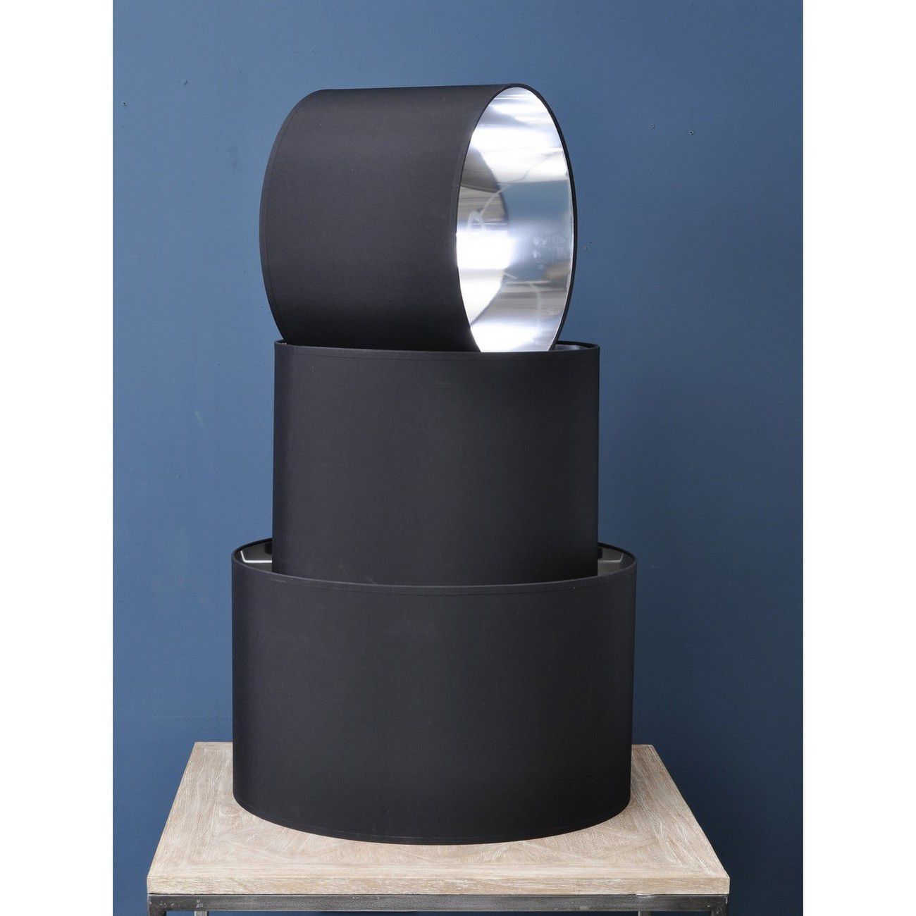 Black and Silver Lined Drum Lampshade (14″)