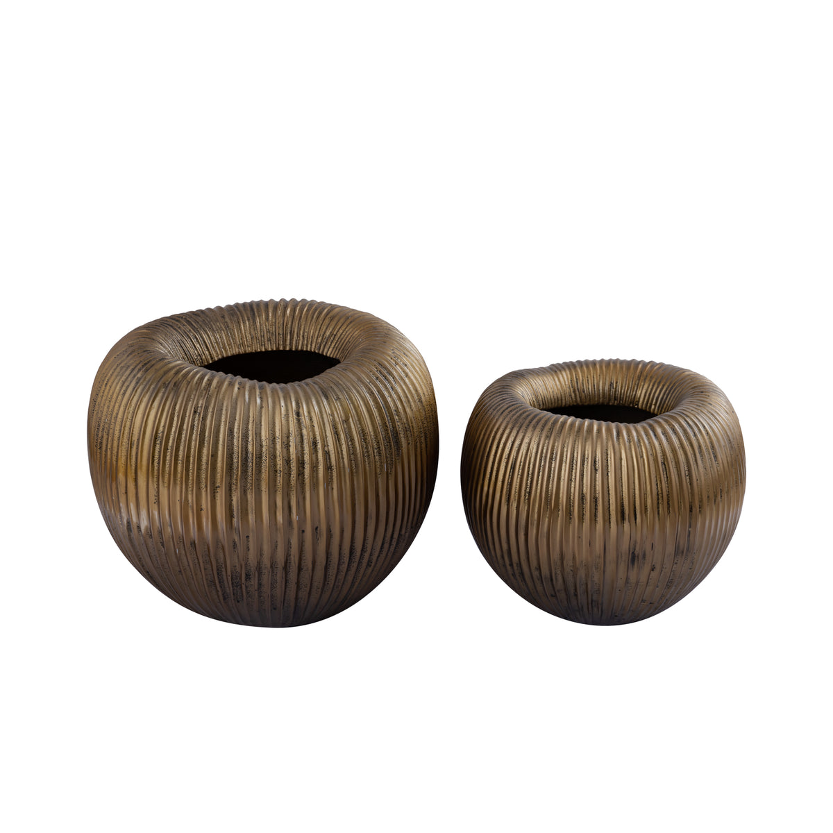Russel gold ribbed aluminium planter, low wide