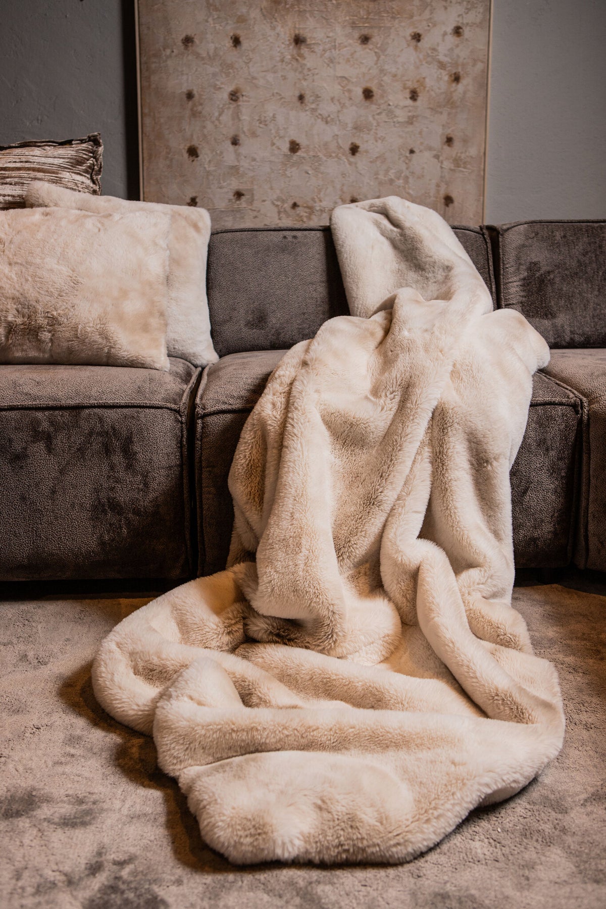 Linde off white faux fur bedspread in gift box