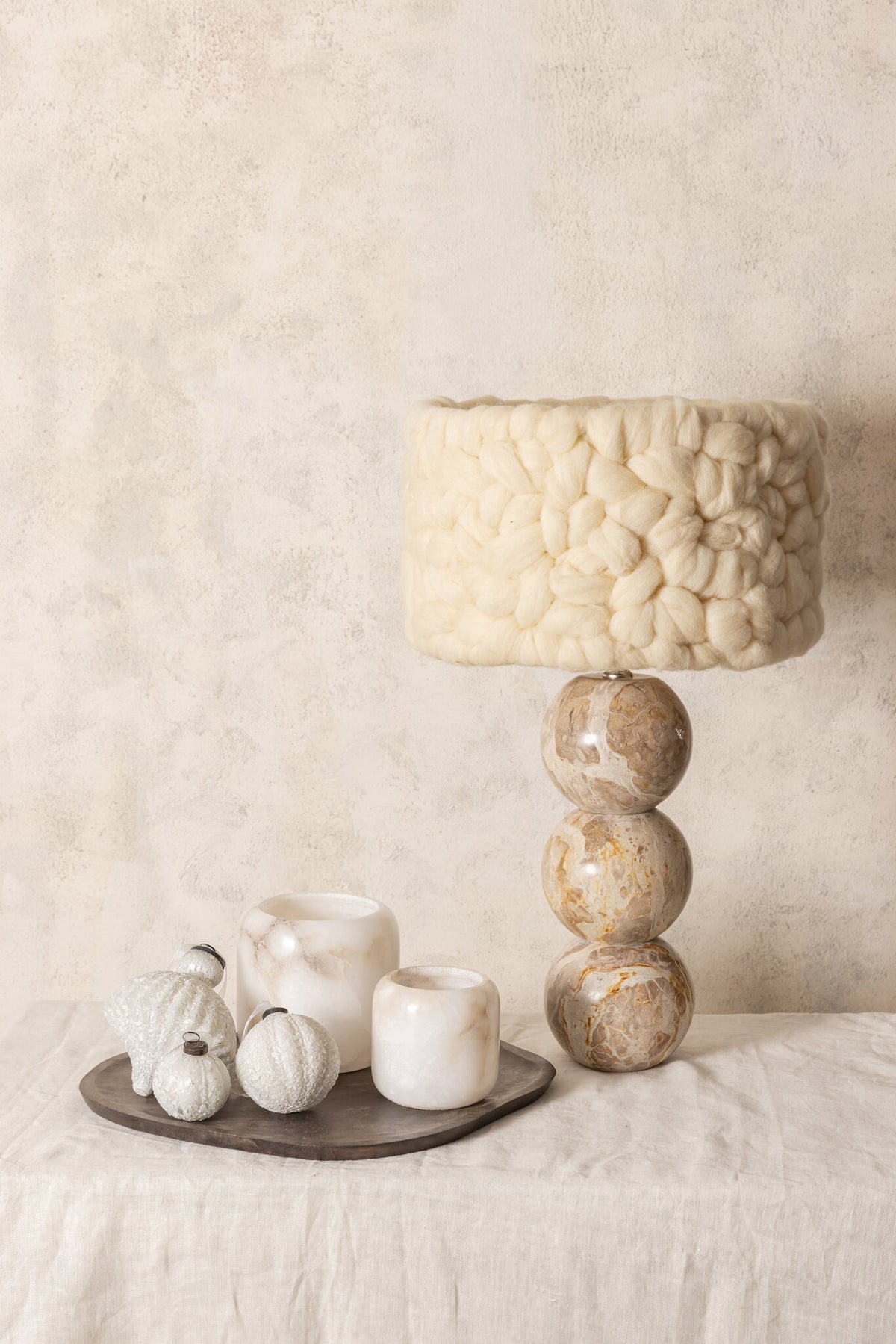 Charly beige marble ball-shaped lamp base, large