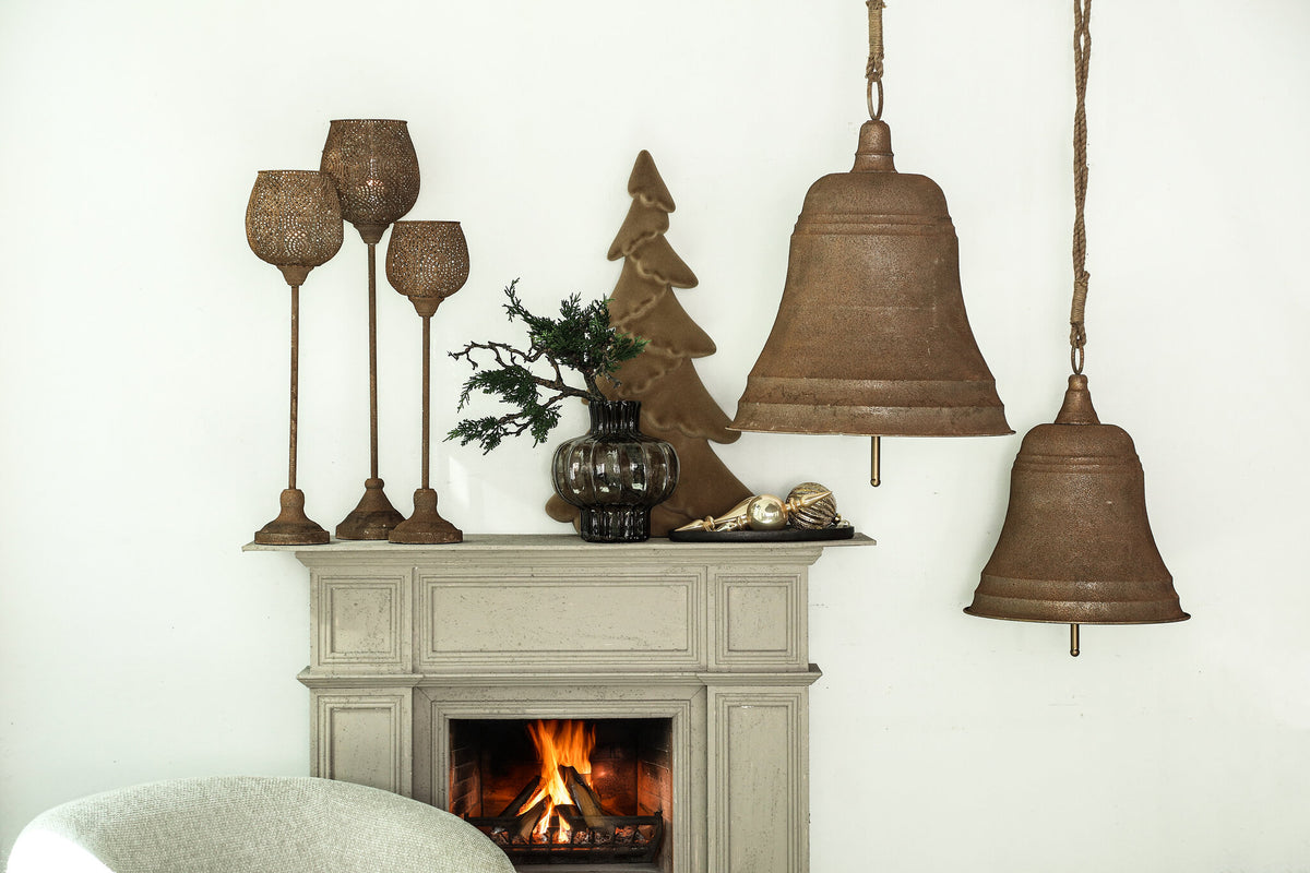 Narvin rust iron hanging bell with rope, extra large