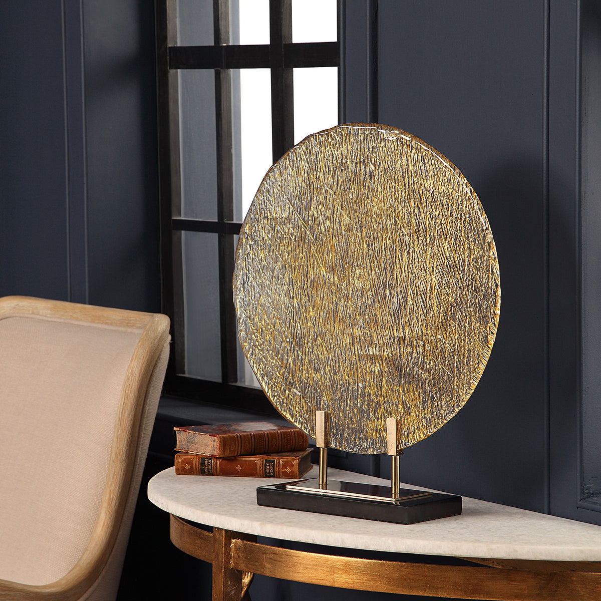 Layan Art Glass Charger on Stand