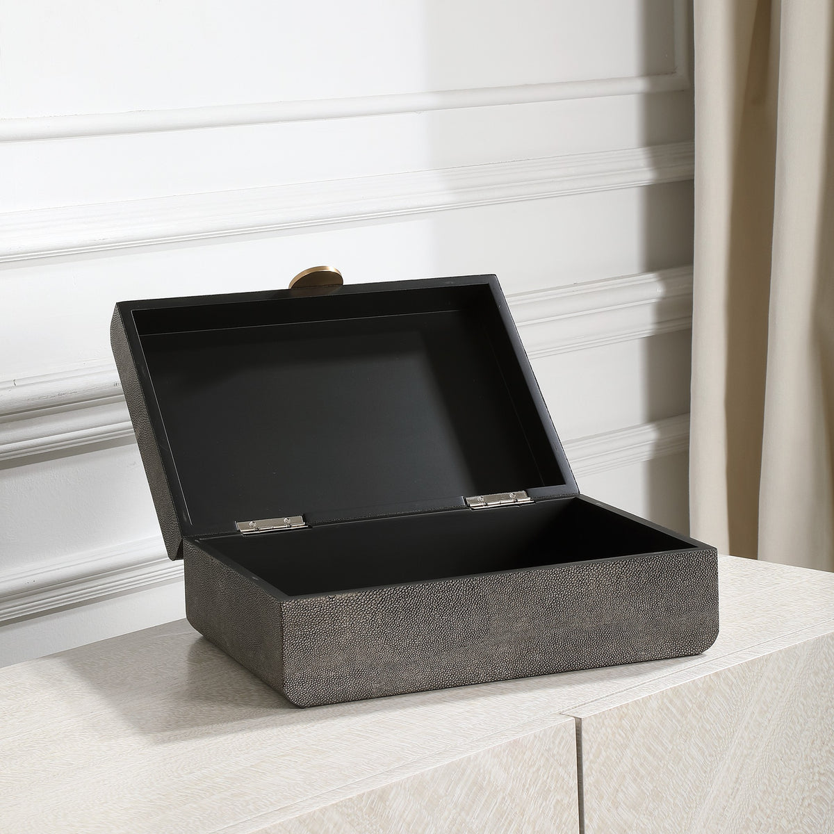 Lalique Art Deco Box – Smoke Grey Shagreen