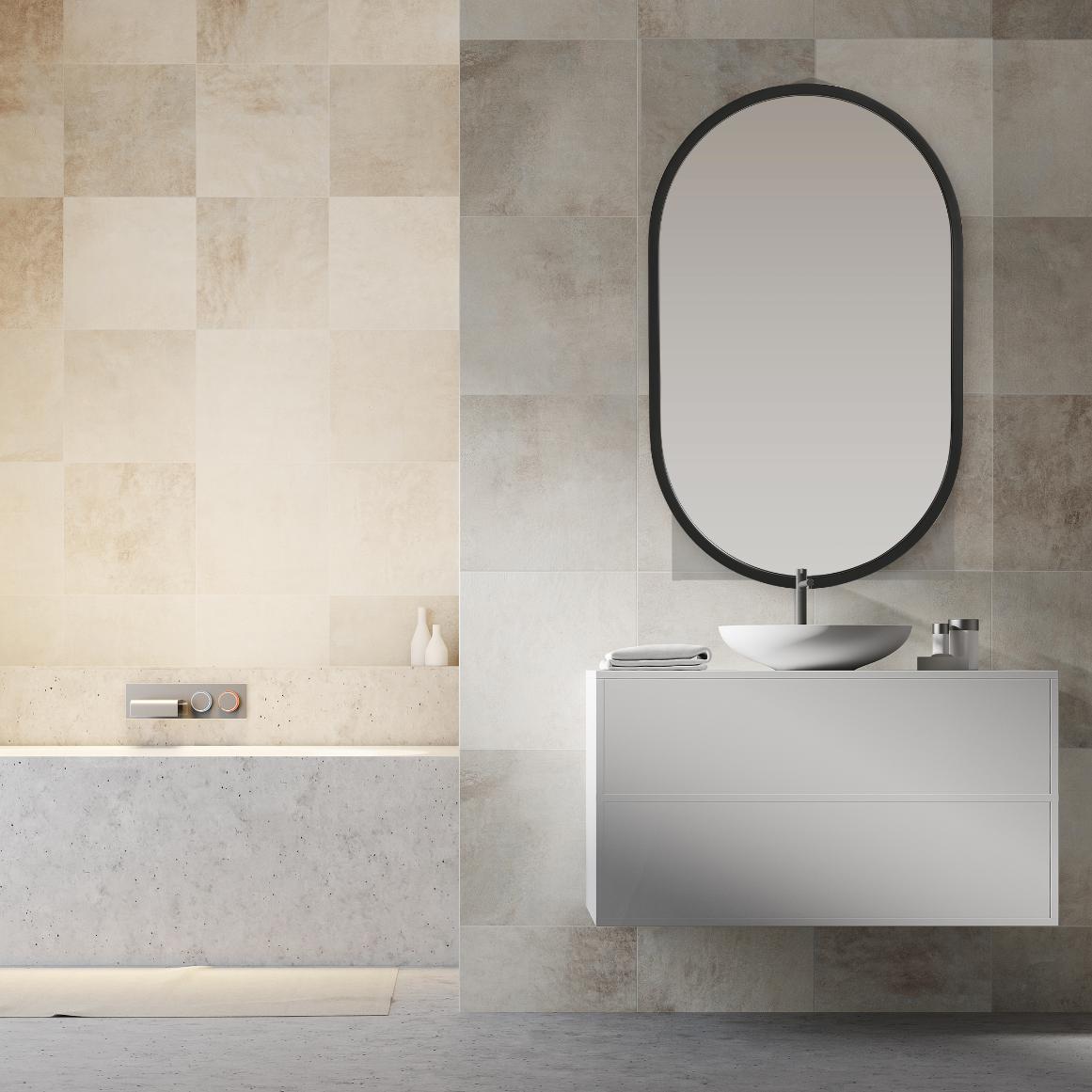 Abigail Oval Mirror – Matte Black