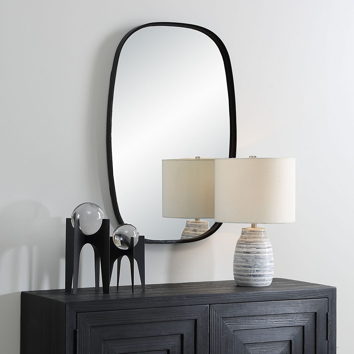 Jackson Oval Mirror – Black
