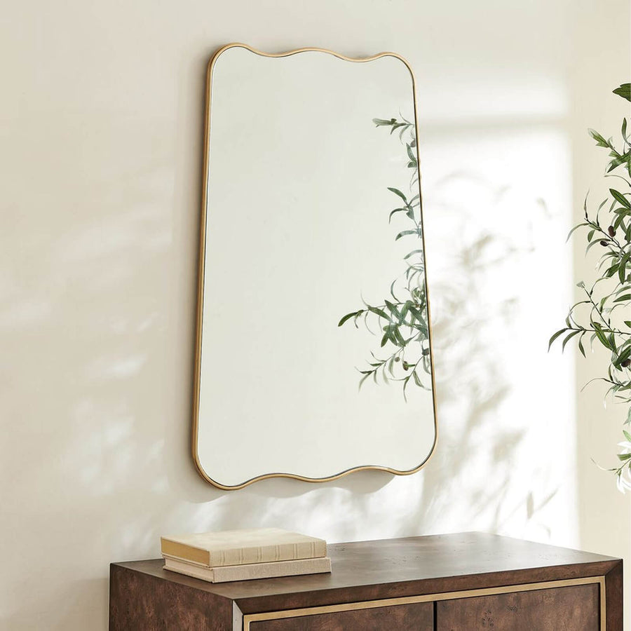 Olivia Scalloped Mirror – Gold