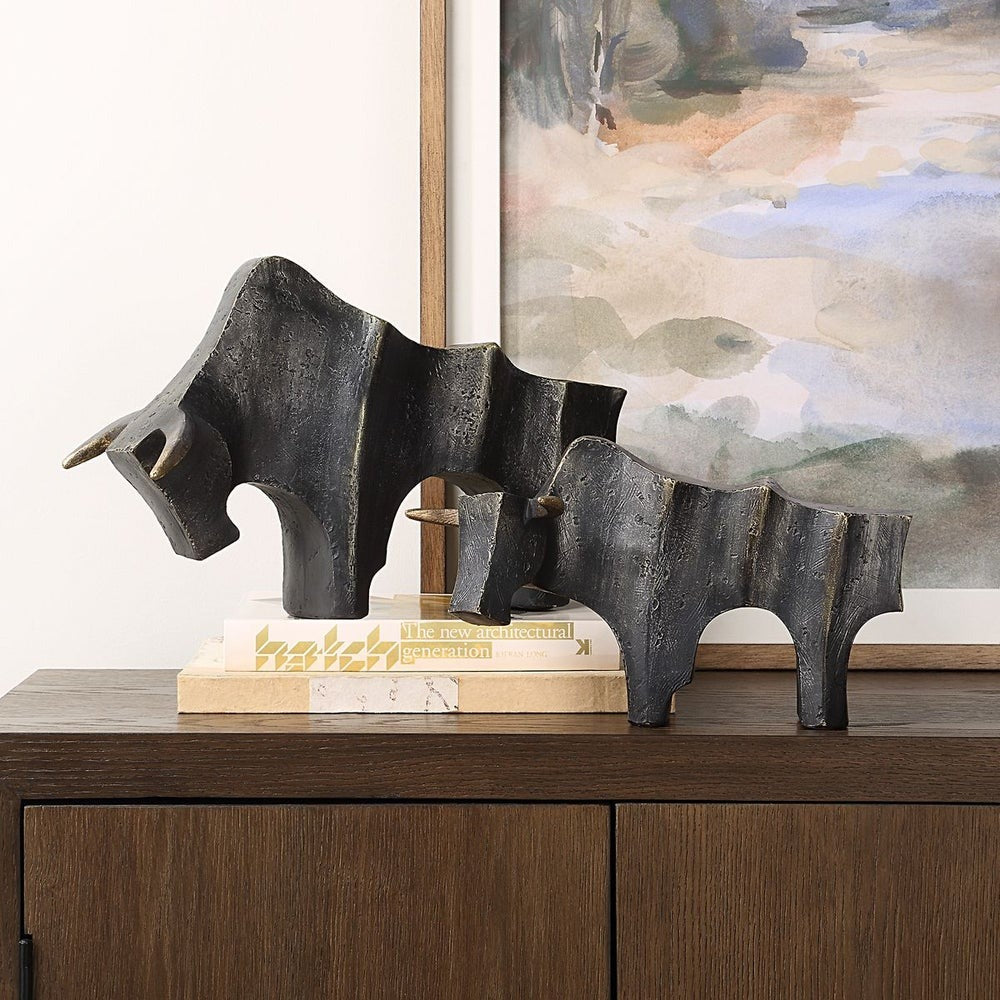 Regal Bull Sculptures – Set of 2
