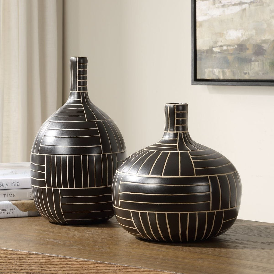 Graphite Stride Geometric Vases – Set of 2