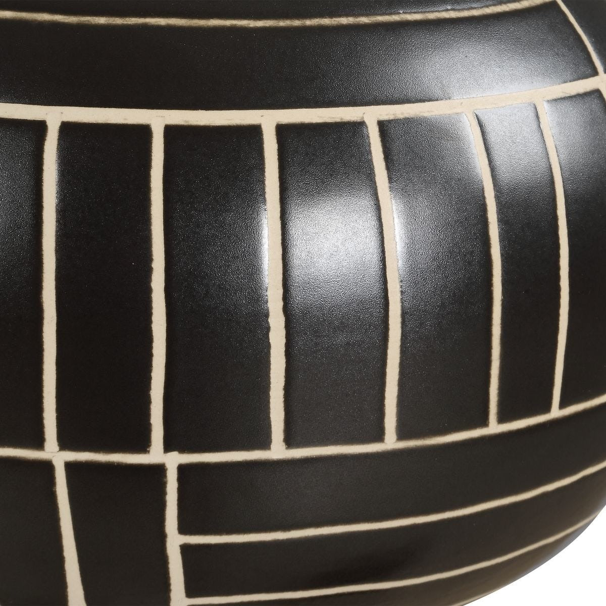 Graphite Stride Geometric Vases – Set of 2