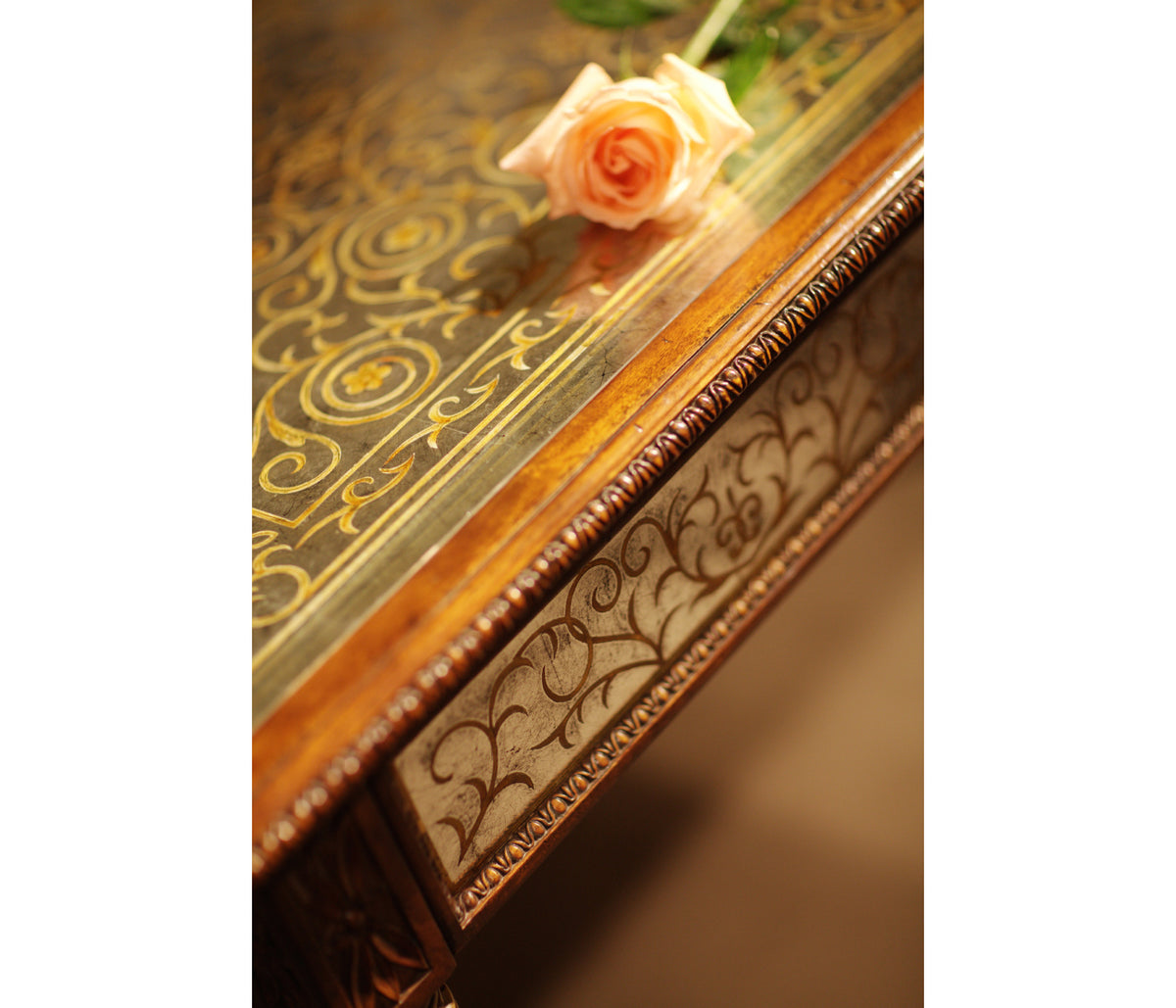 Palazzo Desk