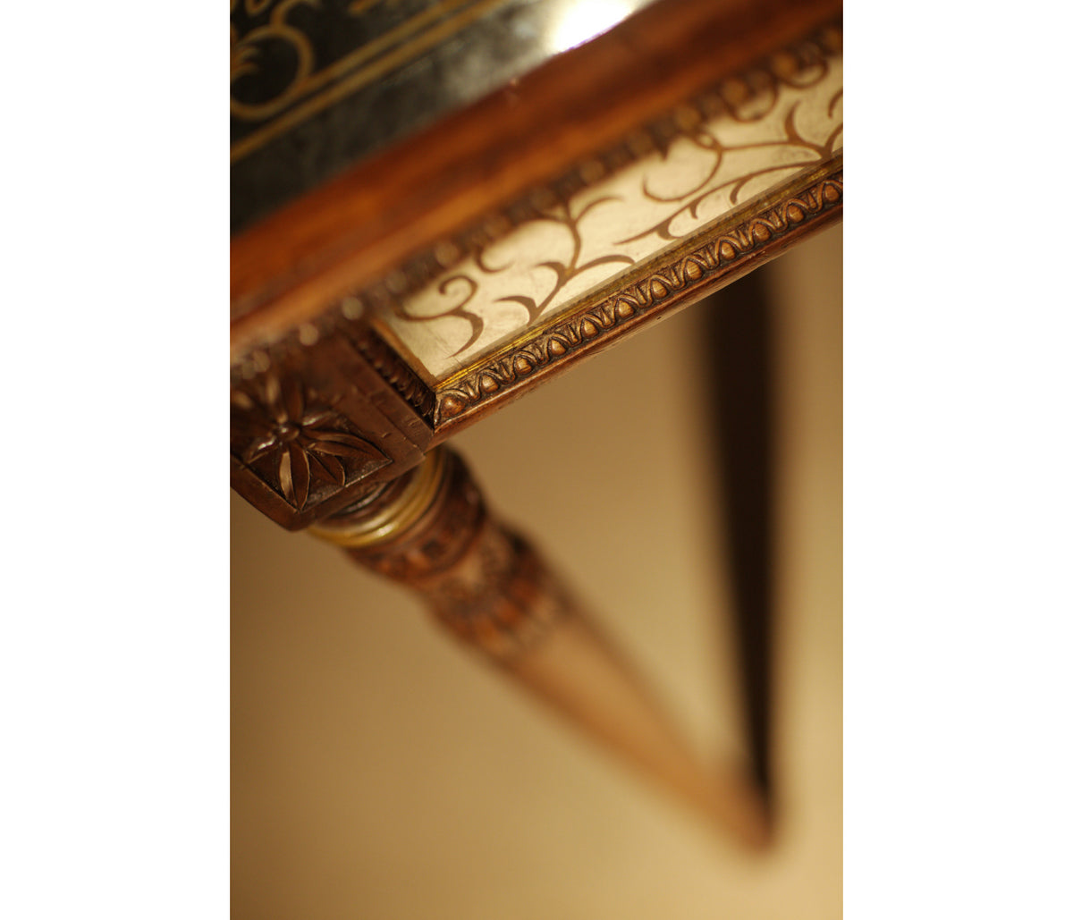 Palazzo Desk