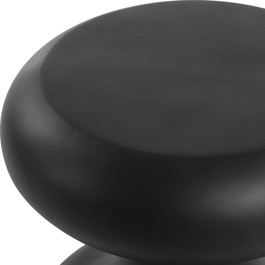 Robles Indoor/Outdoor Accent Table – Black