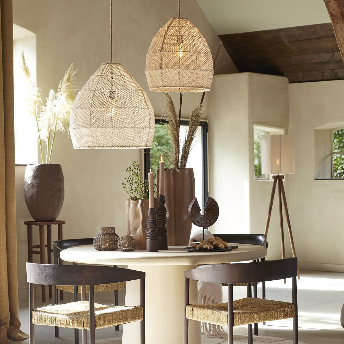 Kulona round dining table beige