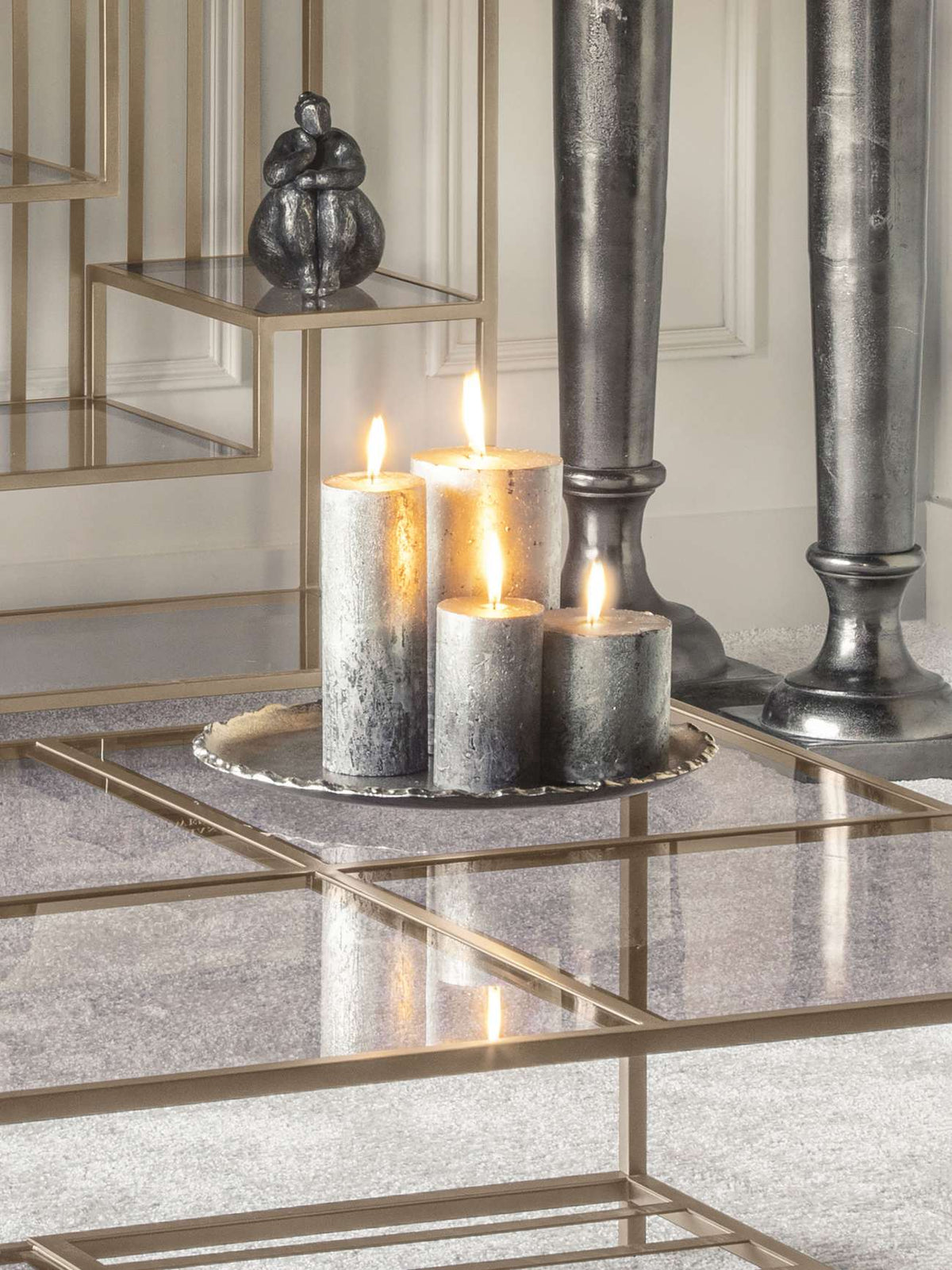 Black and Gold Ombre Pillar Candle 7x12cm — detail view