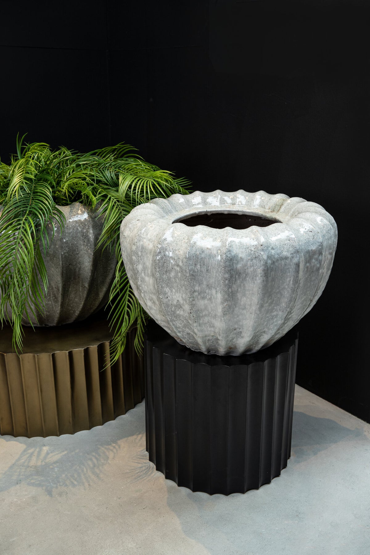 Jinah white ribbed ceramic planter, large round