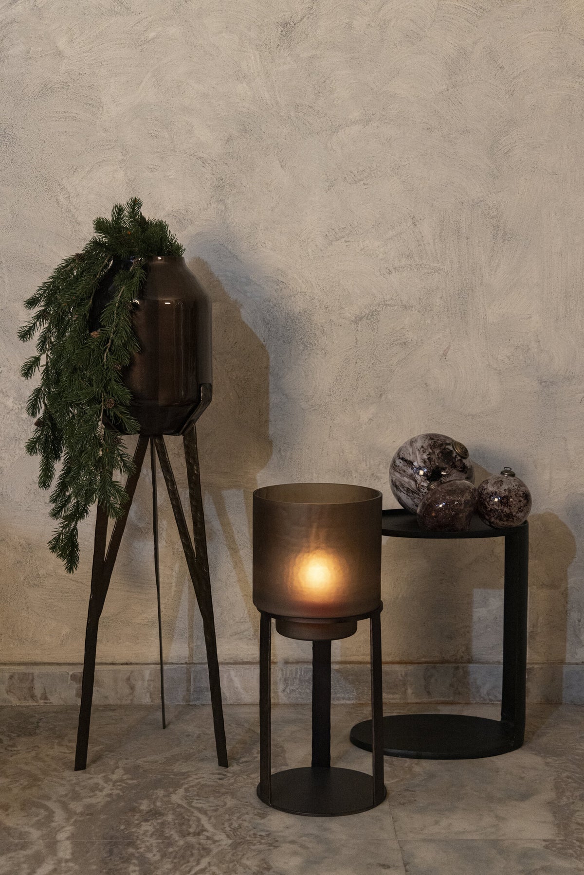 Benae bronze powder-coated iron hurricane lantern
