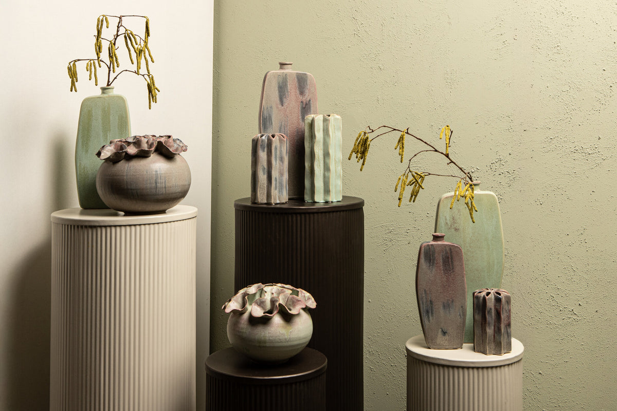 Midda white ribbed steel pedestal pair