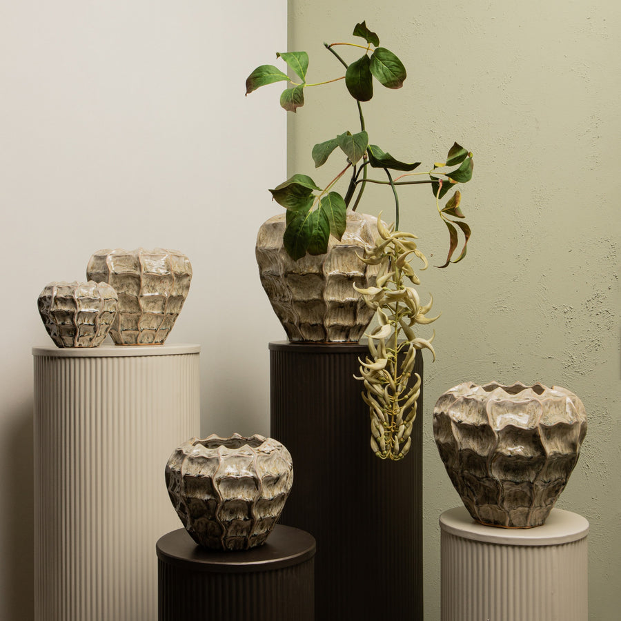 Midda white ribbed steel pedestal pair