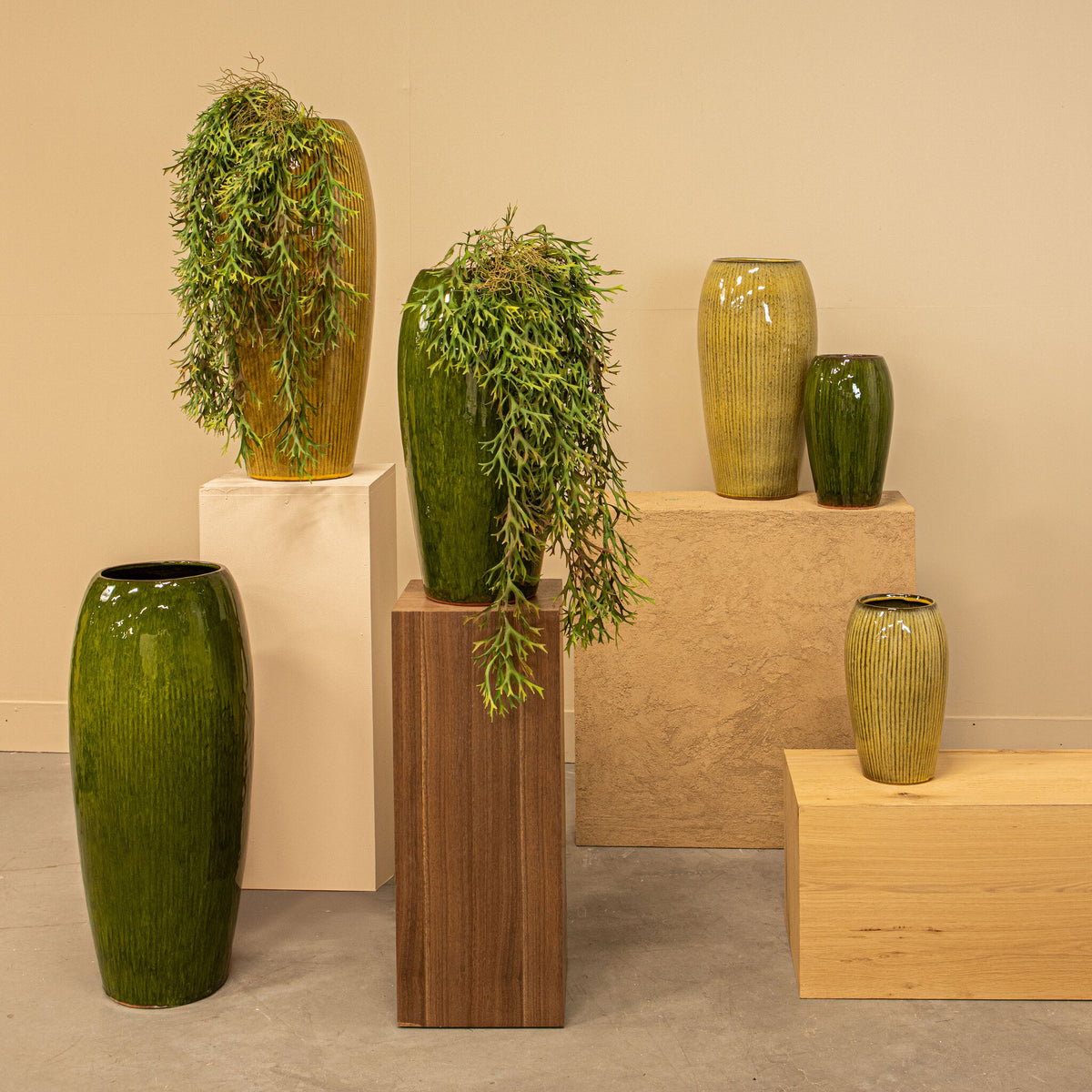 Tamica dark green stoneware planter, large