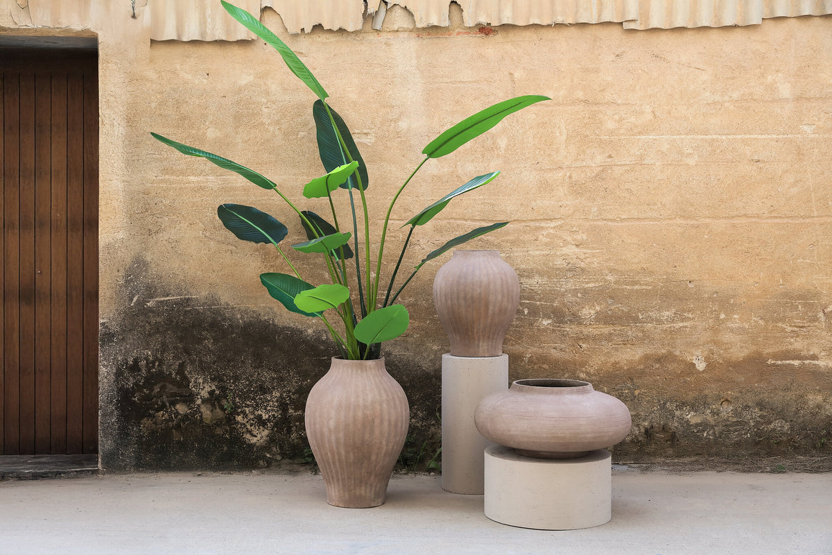 Beautii brown fibre cement ribbed planter, large