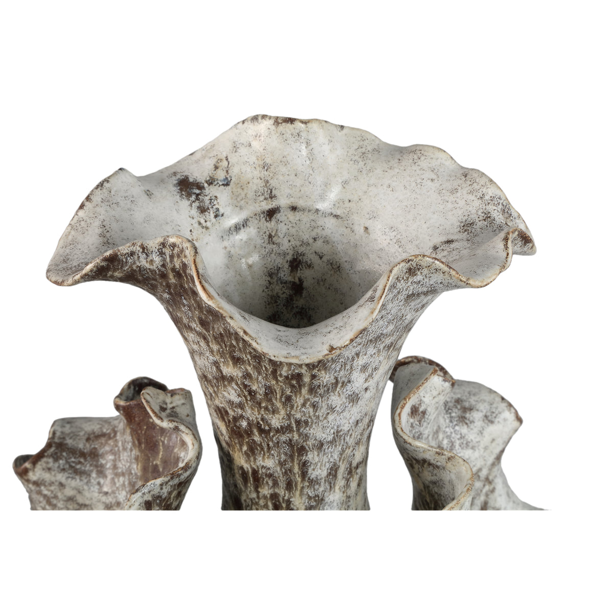 Isidro beige ceramic vase with three wavy flower forms