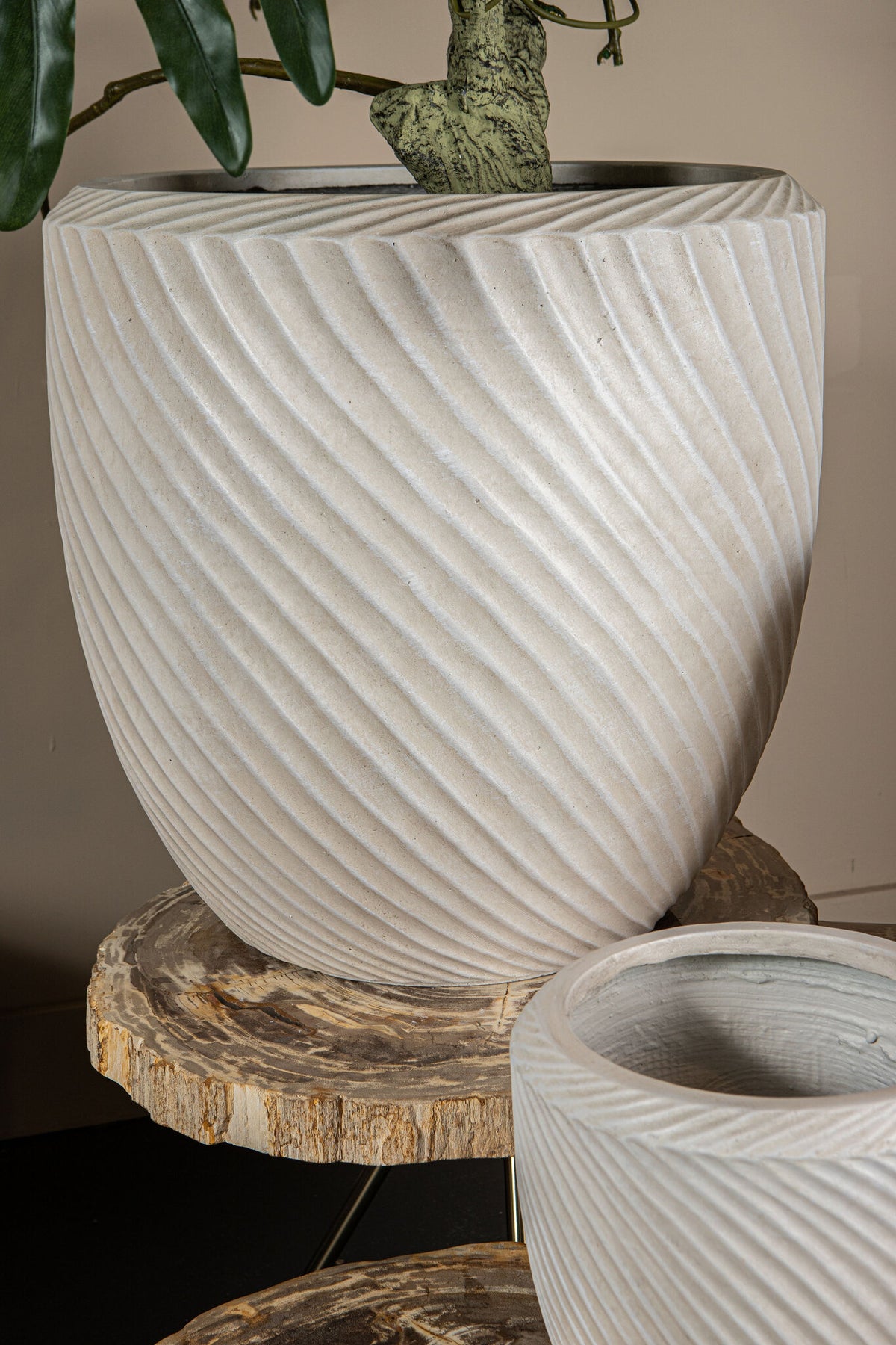 Nikol beige GRC wave pattern planter, low