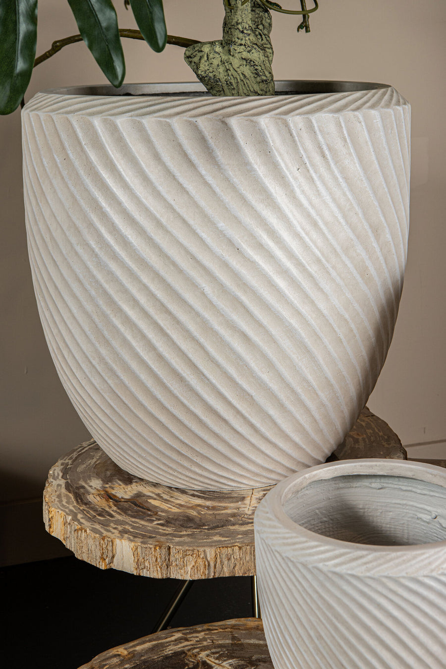 Nikol beige GRC wave pattern planter, low