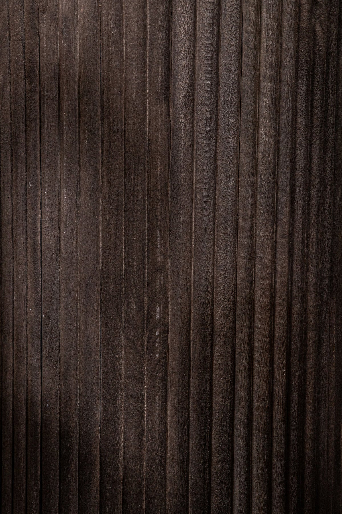 Jerra dark brown ribbed mango wood pedestals, set of two
