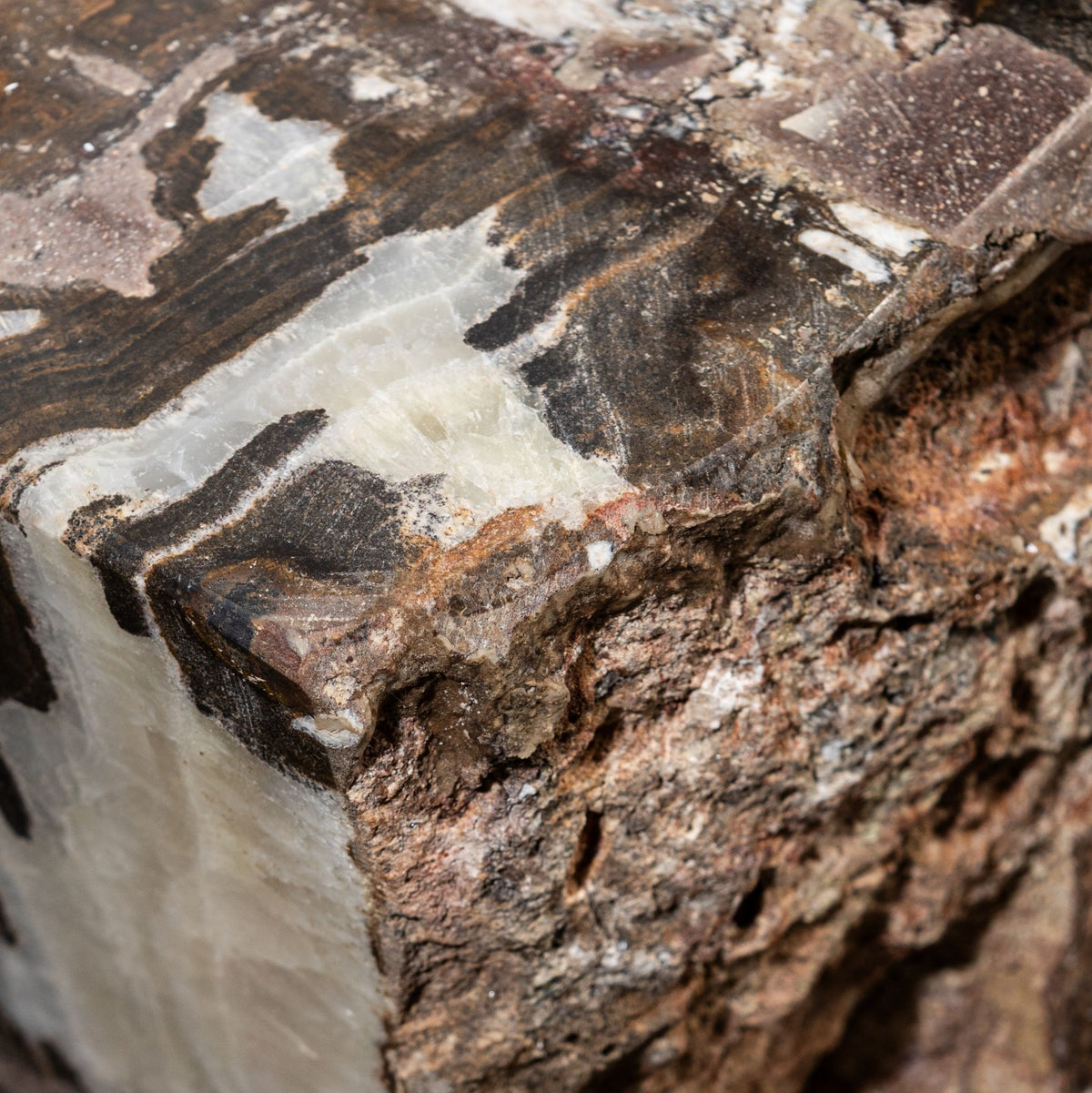 Keydan natural onyx pedestal with rough side