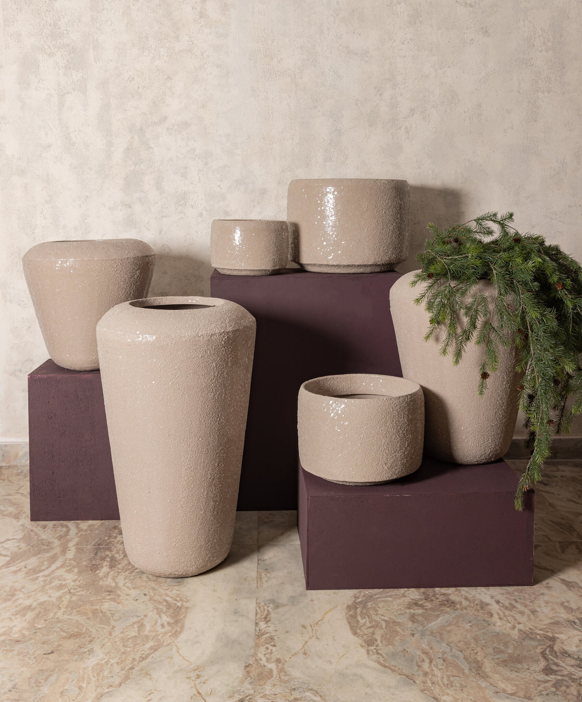 Dezia beige mosaic iron planter, medium
