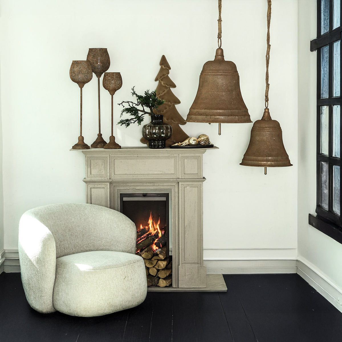 Narvin rust iron hanging bell with rope, extra large