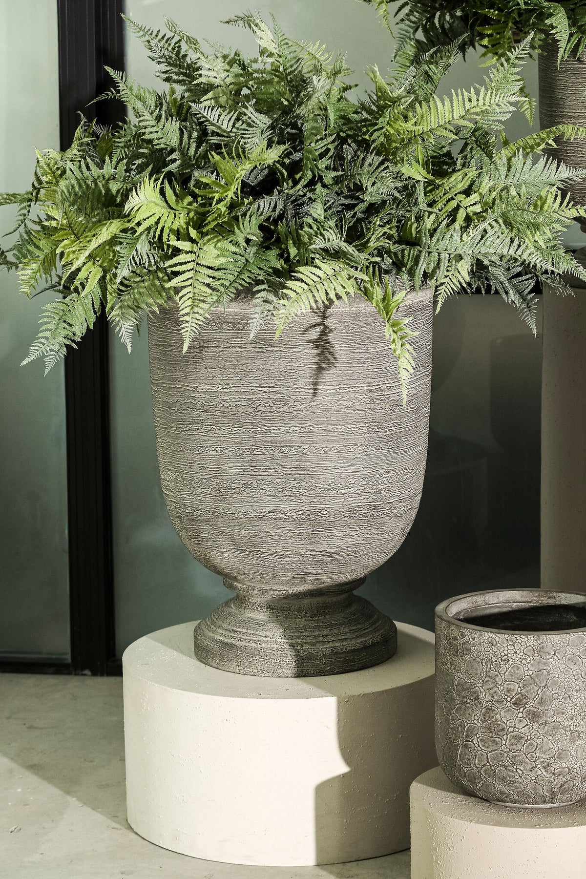 Chariah grey medici-style planter set