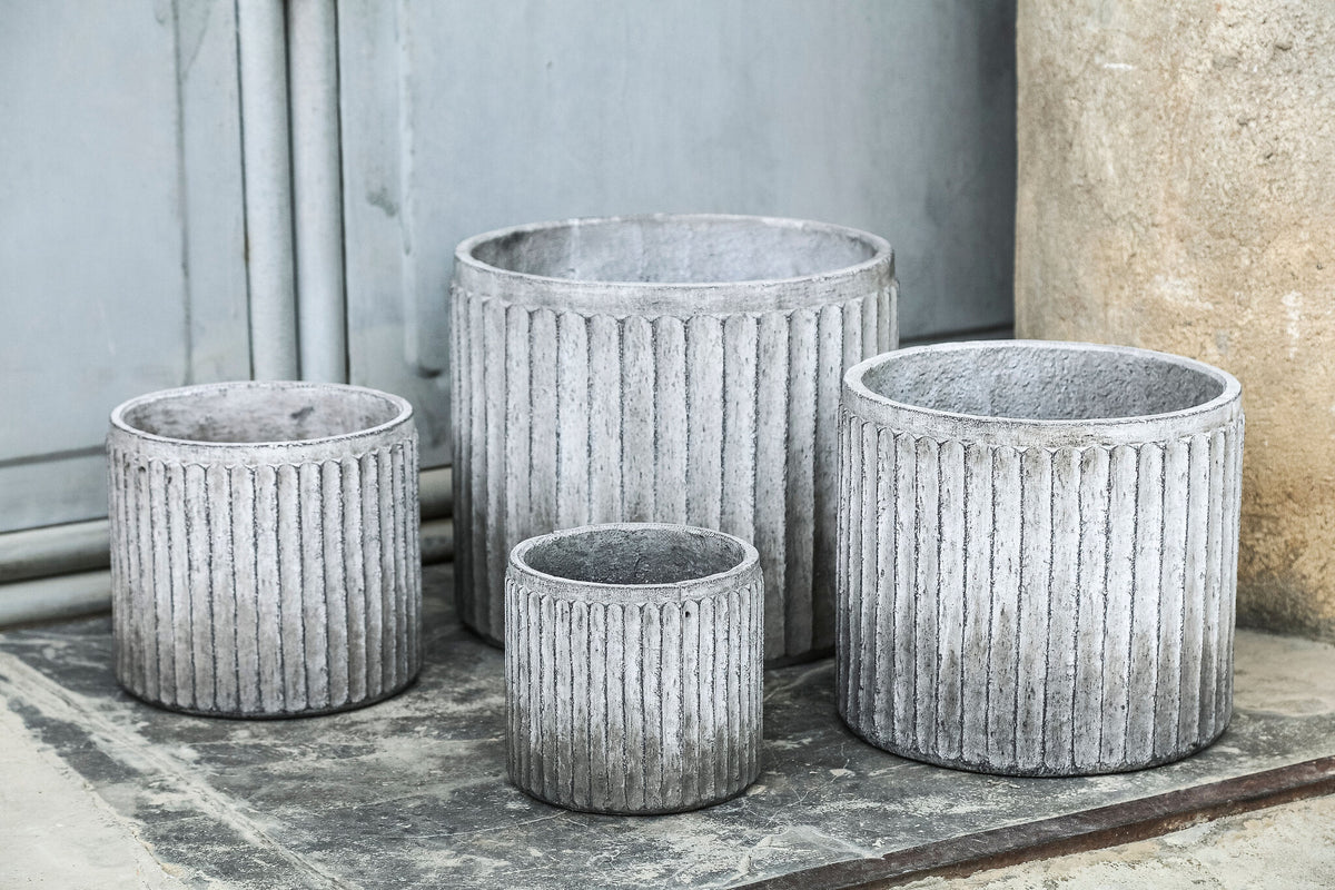 Enola taupe ribbed ombre-effect concrete planter set