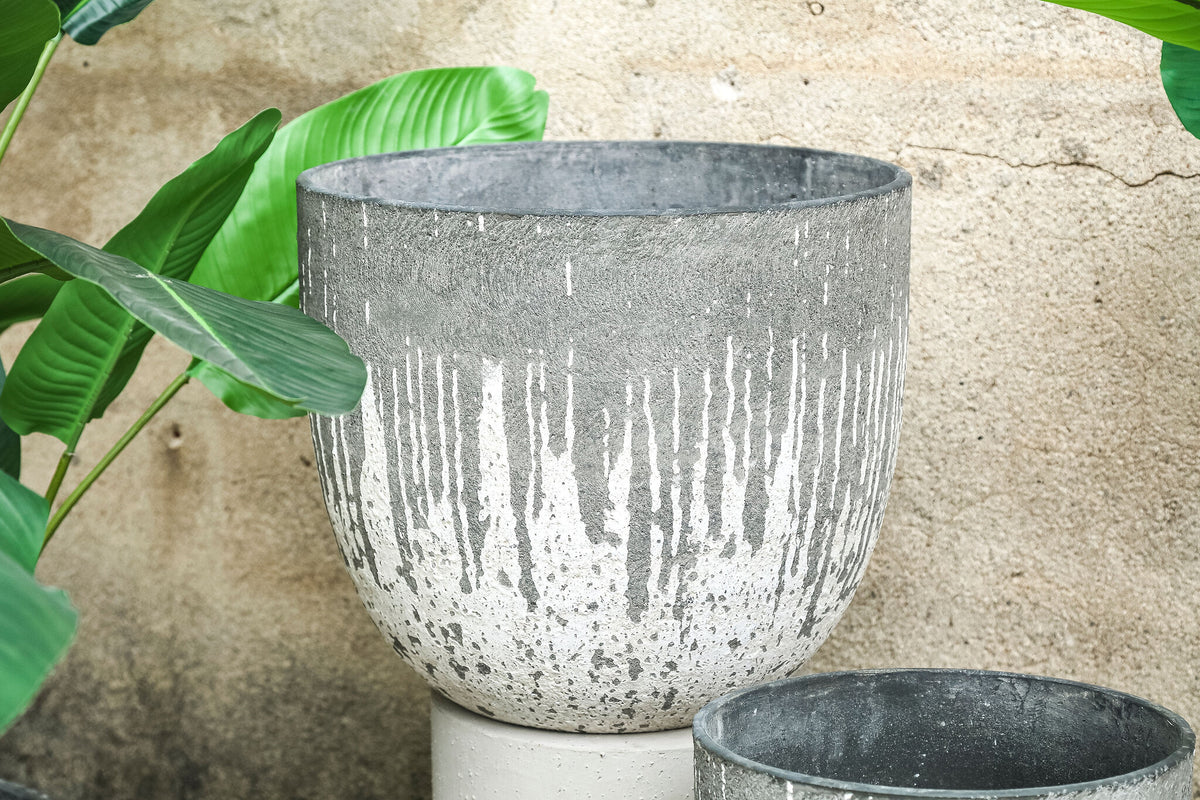 Lawton anthracite rough-textured concrete planter, low, set