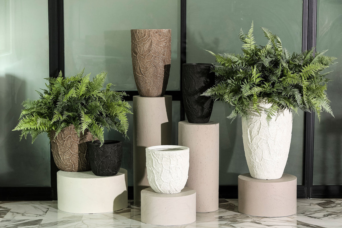 Beliz cream rough-structure concrete planter, low, set