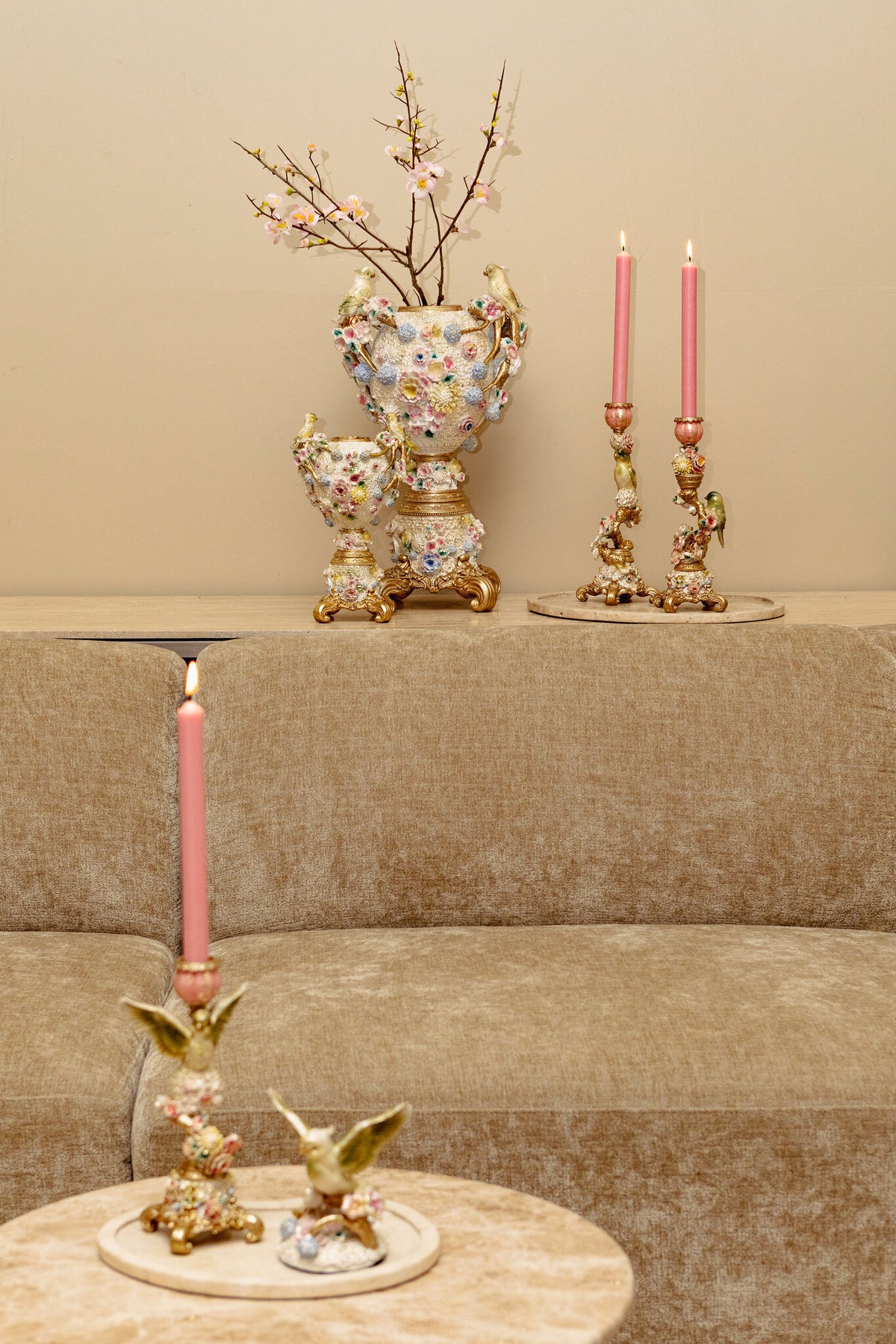 Bette beige baroque ornament with flowers and birds, large
