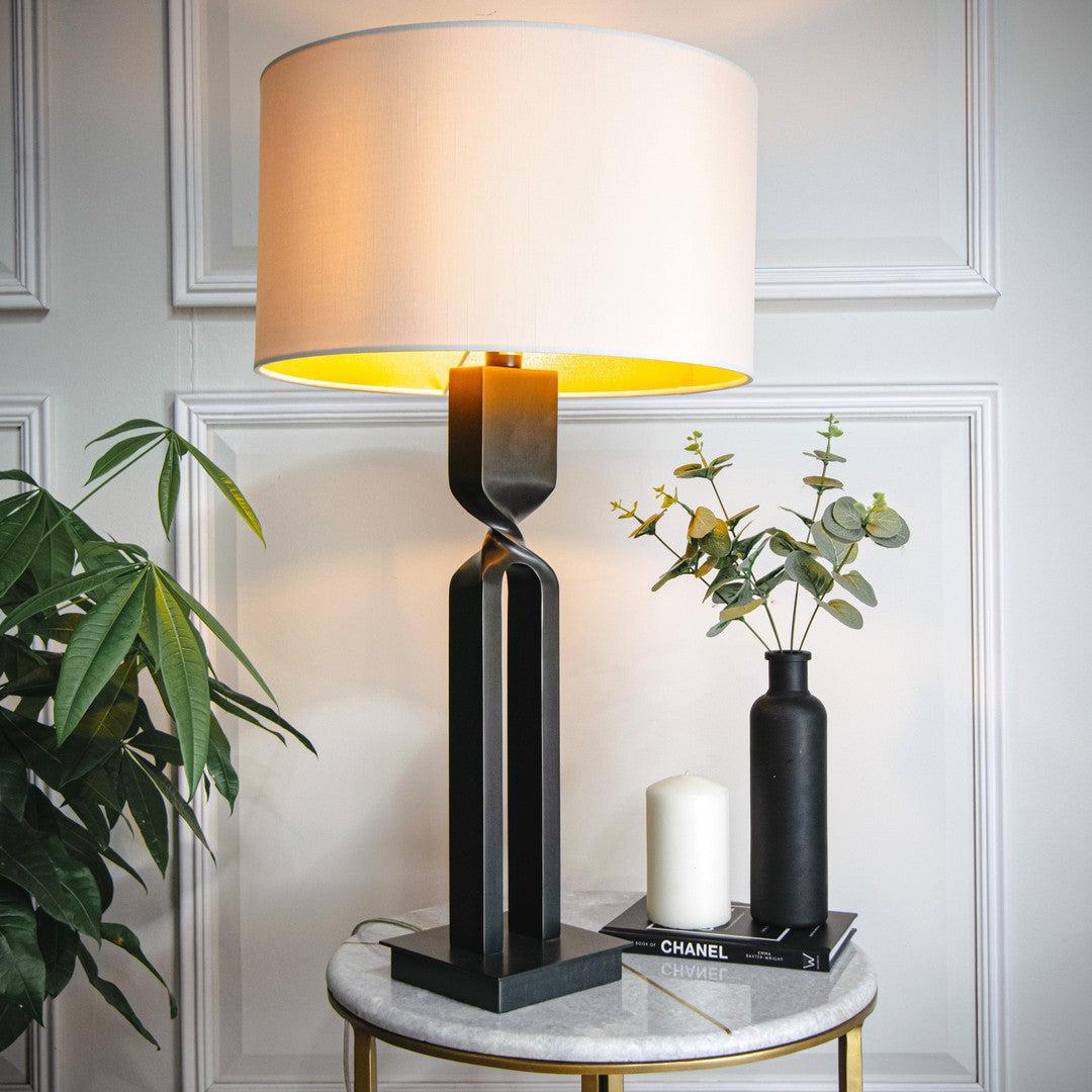 Arne Table Lamp in brass and rva cream — front view