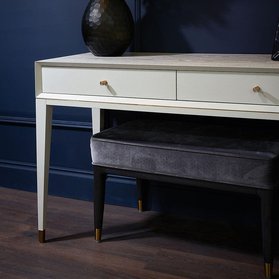 Bayeux White Dressing Table in brushed brass and rva white — detail