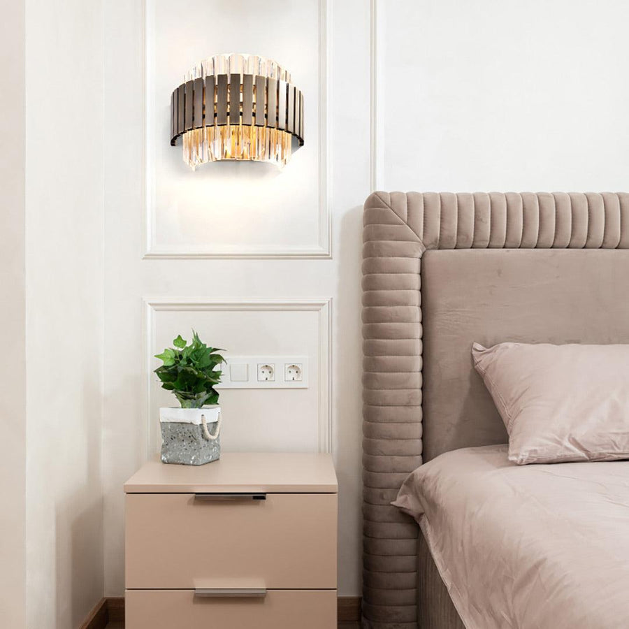 Jules Wall Light in brass — detail
