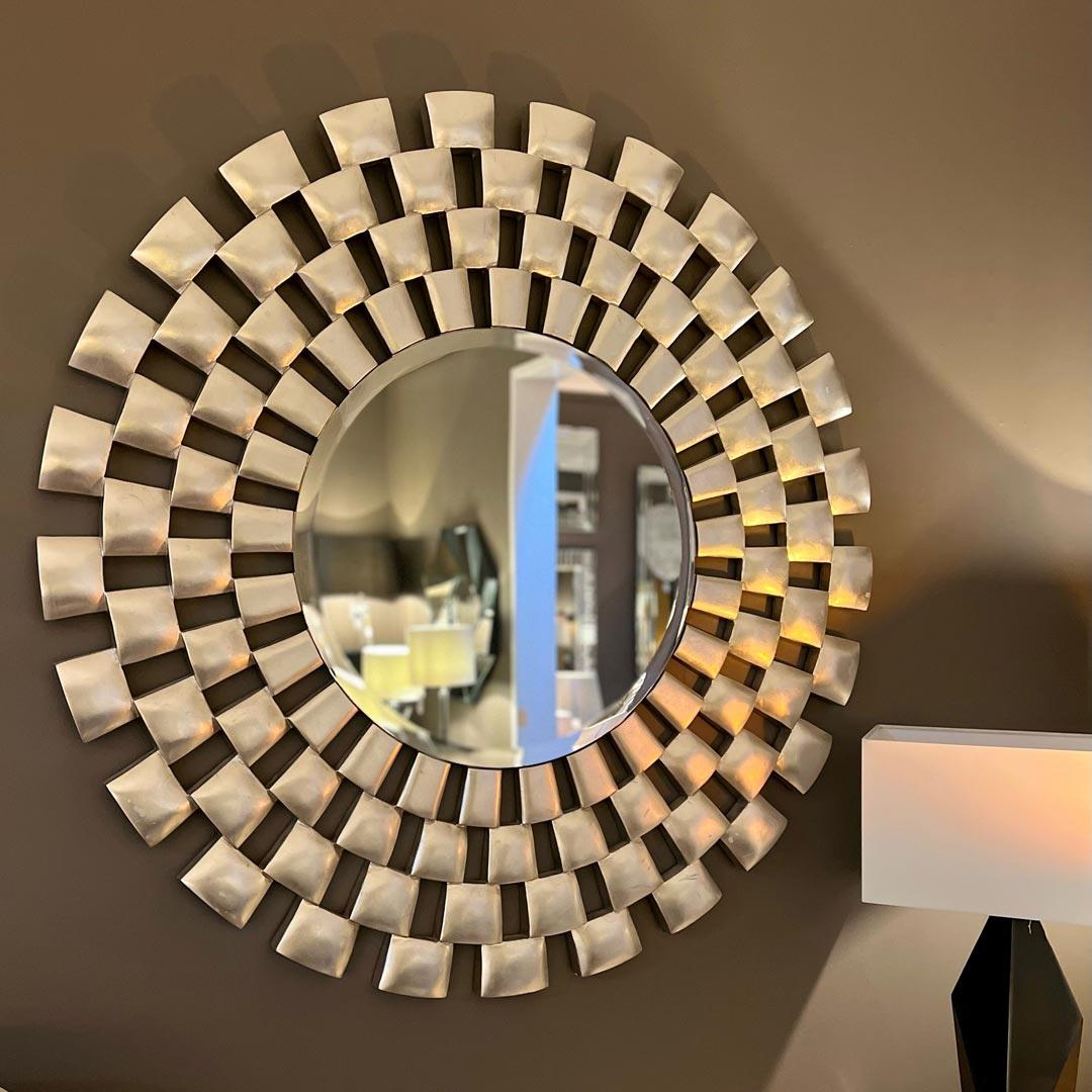 Laviana Mirror