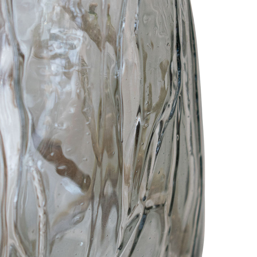 Lysvand Vase in tinted grey — detail