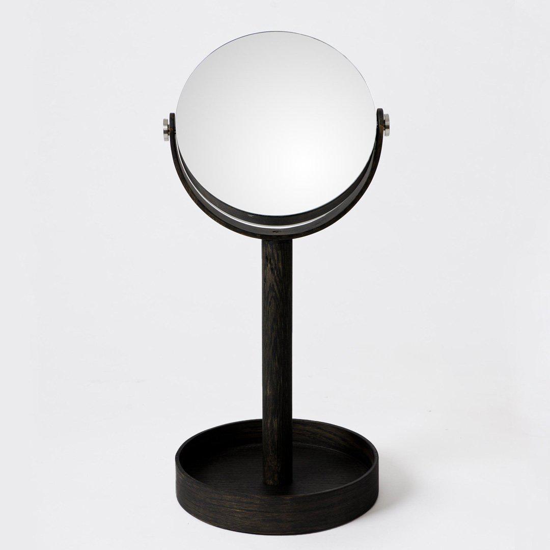 Magnify Mirror Close-Up - Dark Oak