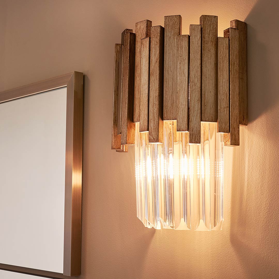 Maive Wall Light in gold — alternative angle