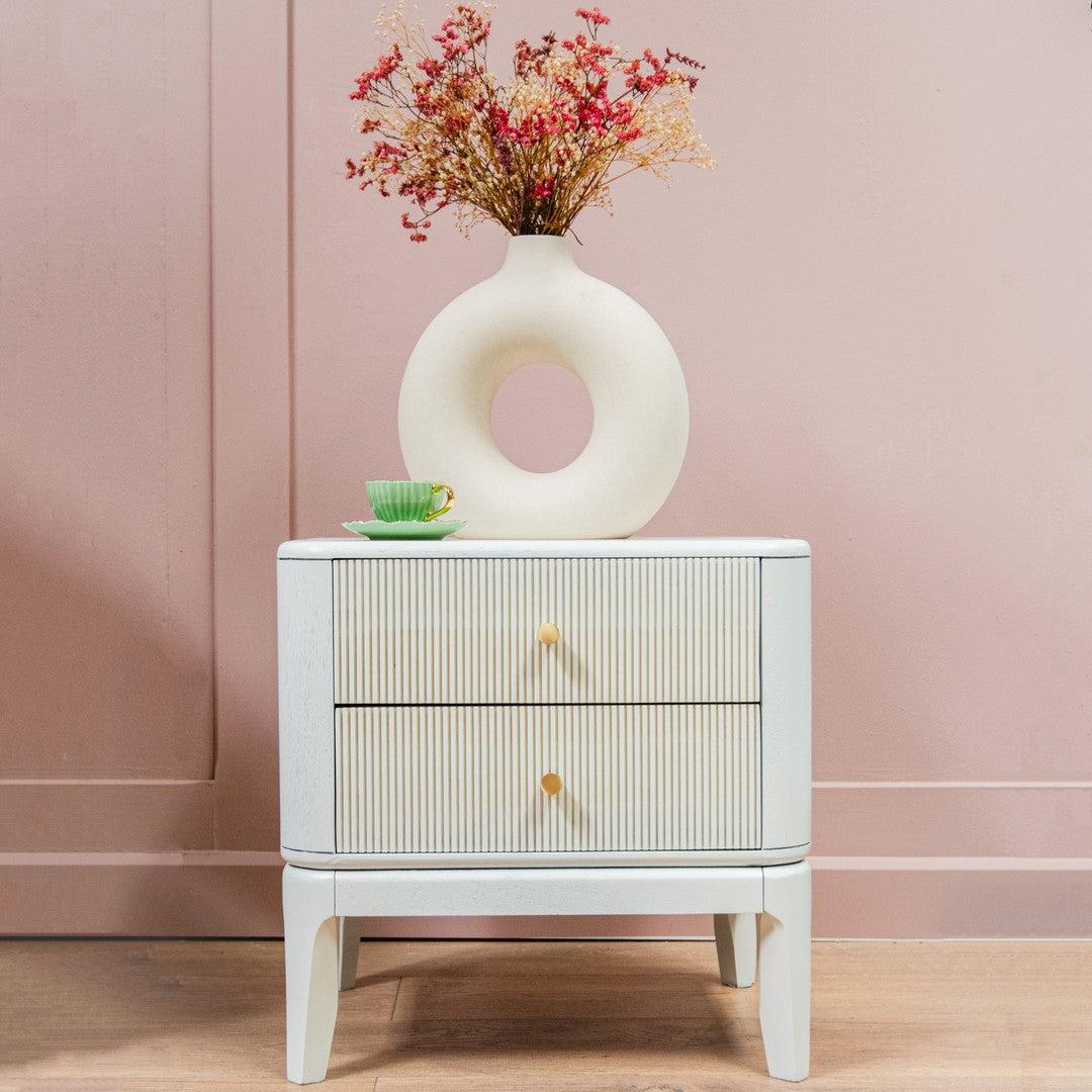 Niveus Bedside Table