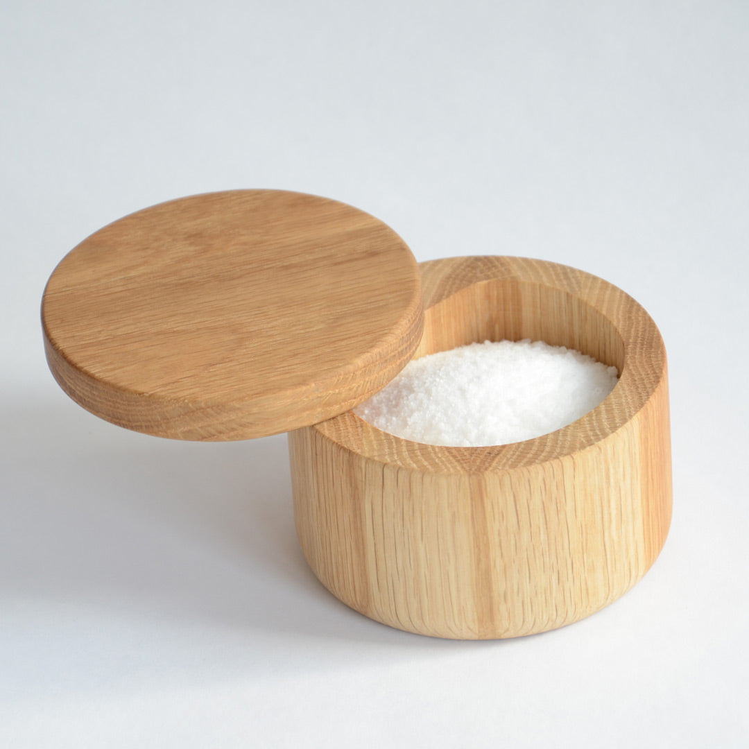 Oak Swing Lidded Pot