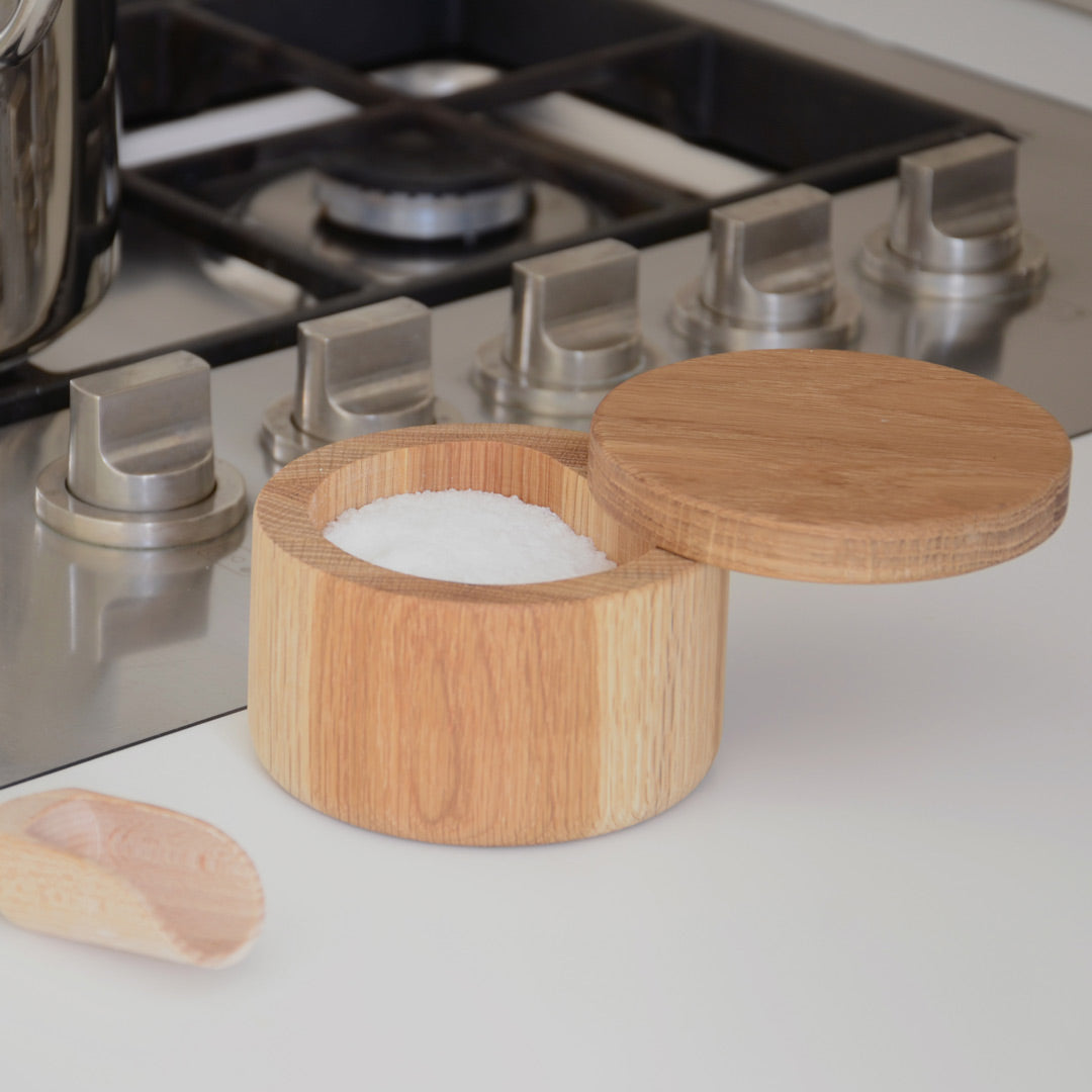 Oak Swing Lidded Pot