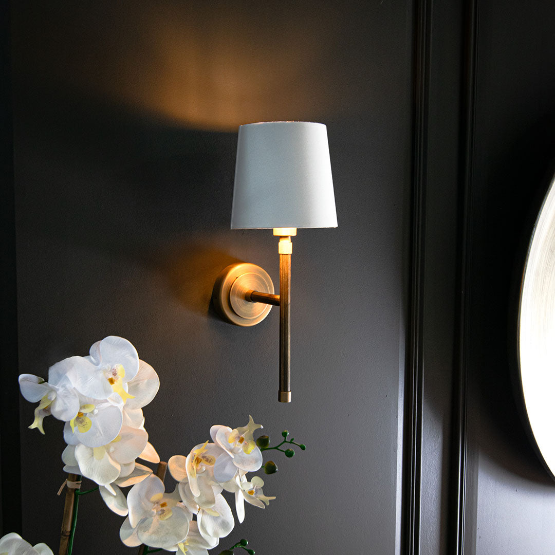 Tirso Wall Lamp in antique brass and opal — front view